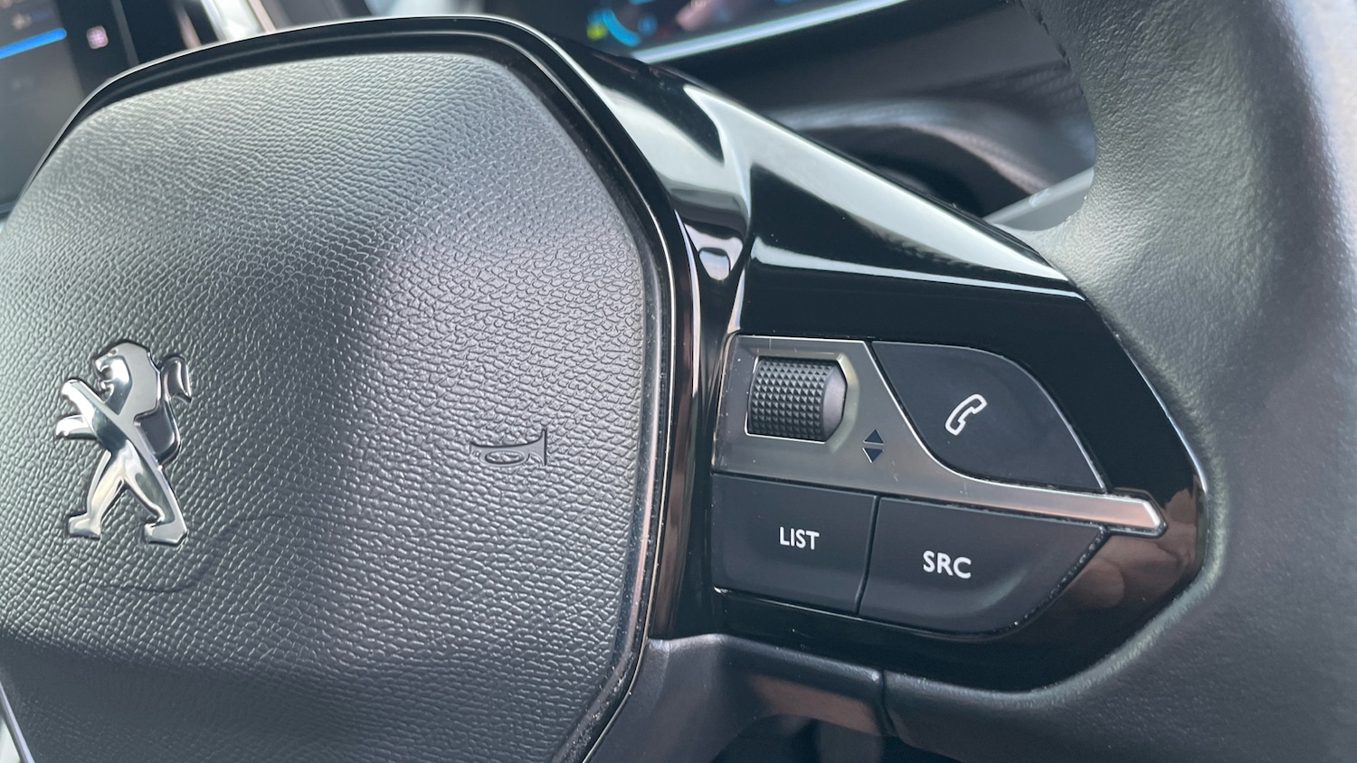 Used Peugeot 2008 2022 for sale - 76474381: Photo 24