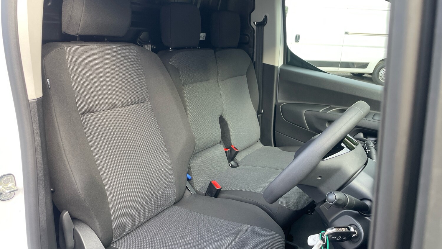 Used Peugeot Partner 2025 for sale - 76271397: Photo 25