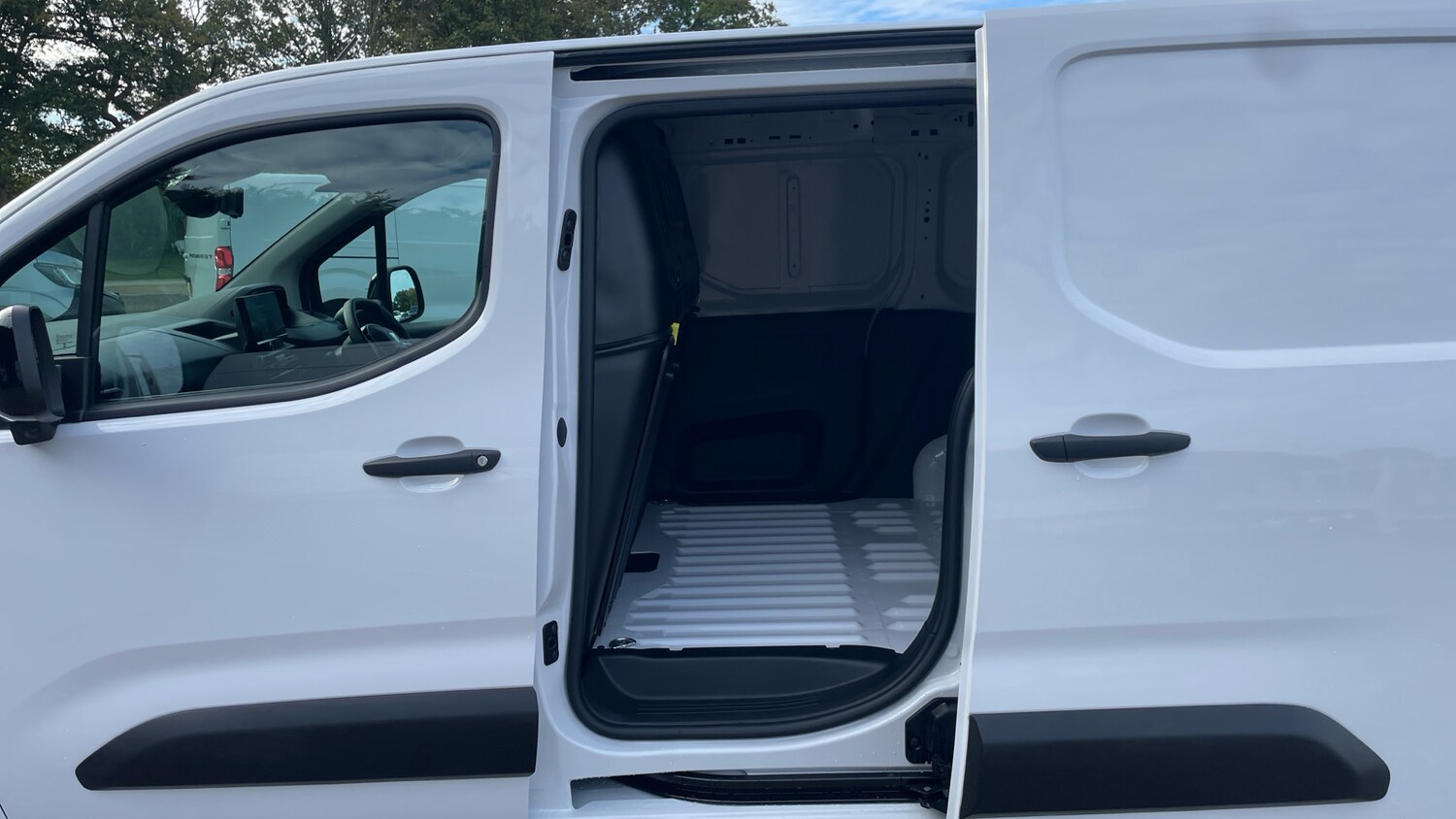 Used Peugeot Partner 2025 for sale - 76271397: Photo 43