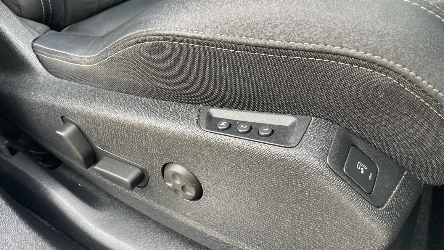 Used Peugeot 5008 2023 for sale - 77910154: Photo 39