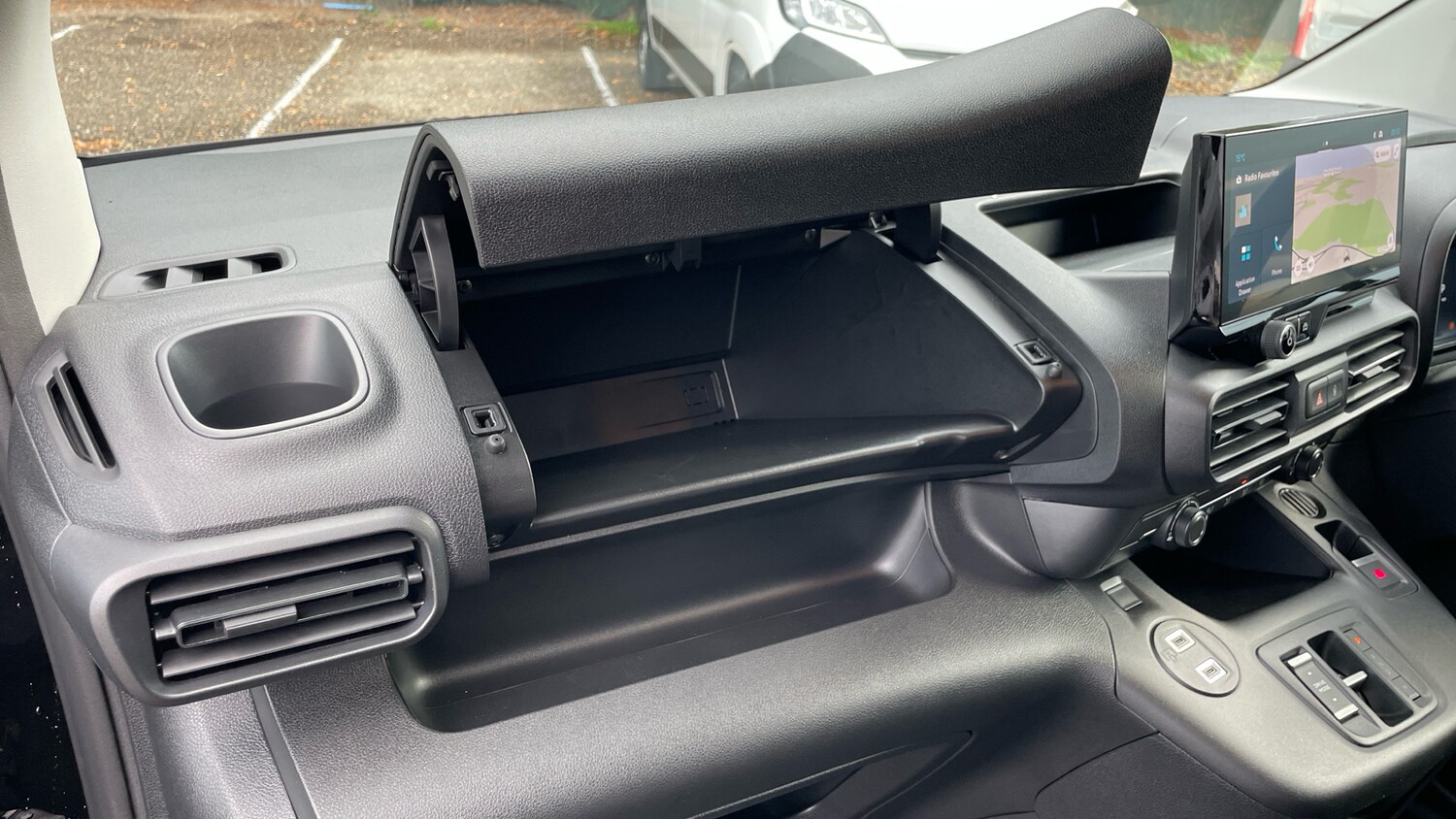 Used Citroen Berlingo 2025 for sale - 76433776: Photo 41