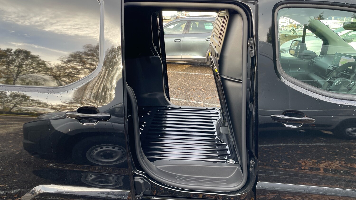 Used Citroen Berlingo 2025 for sale - 76433776: Photo 43