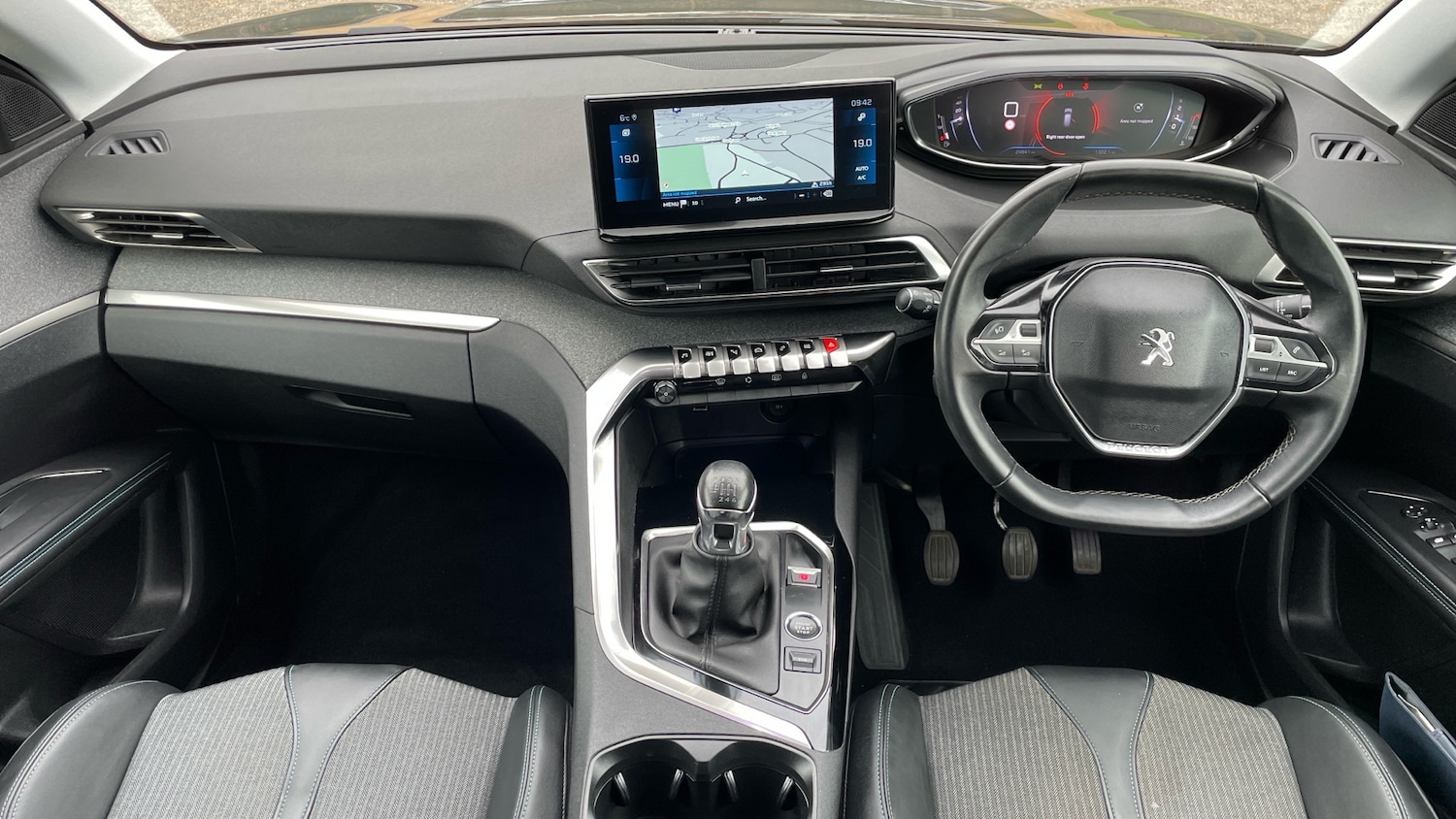 Used Peugeot 3008 2022 for sale - 77884289: Photo 4