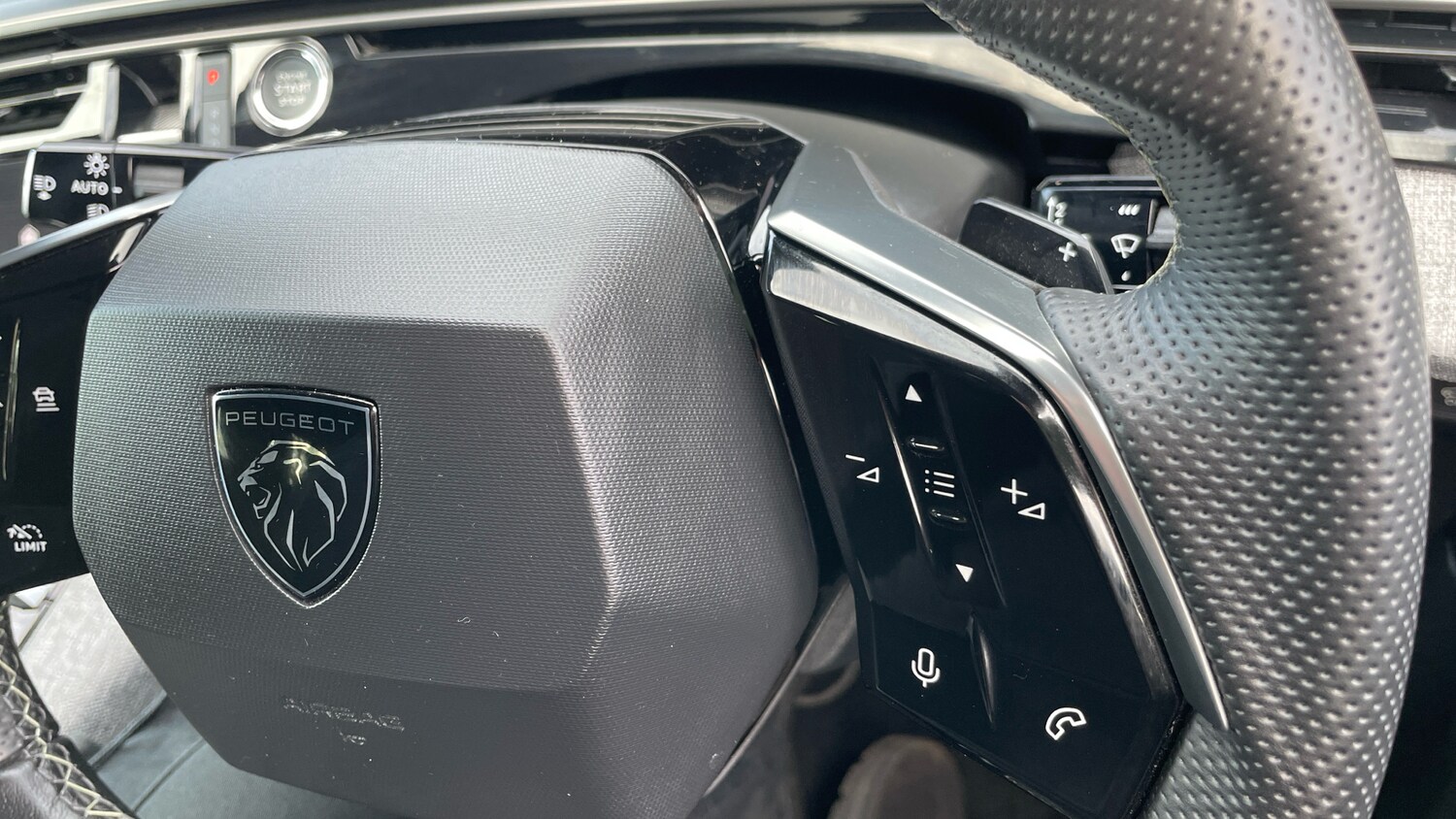 Used Peugeot 5008 2024 for sale - 77840630: Photo 24