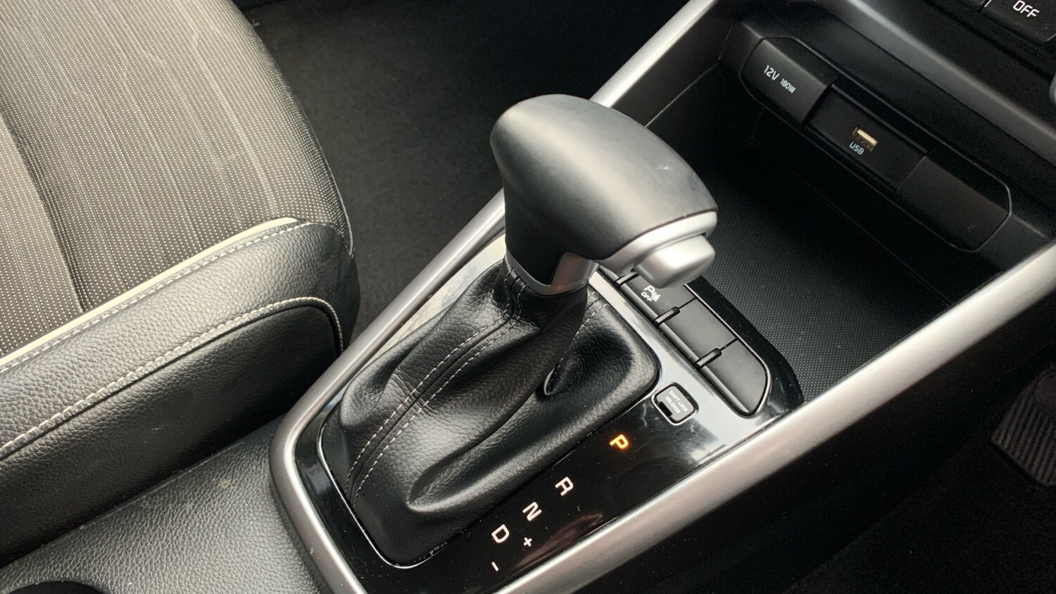 Used Kia Stonic 2022 for sale - 76241069: Photo 20