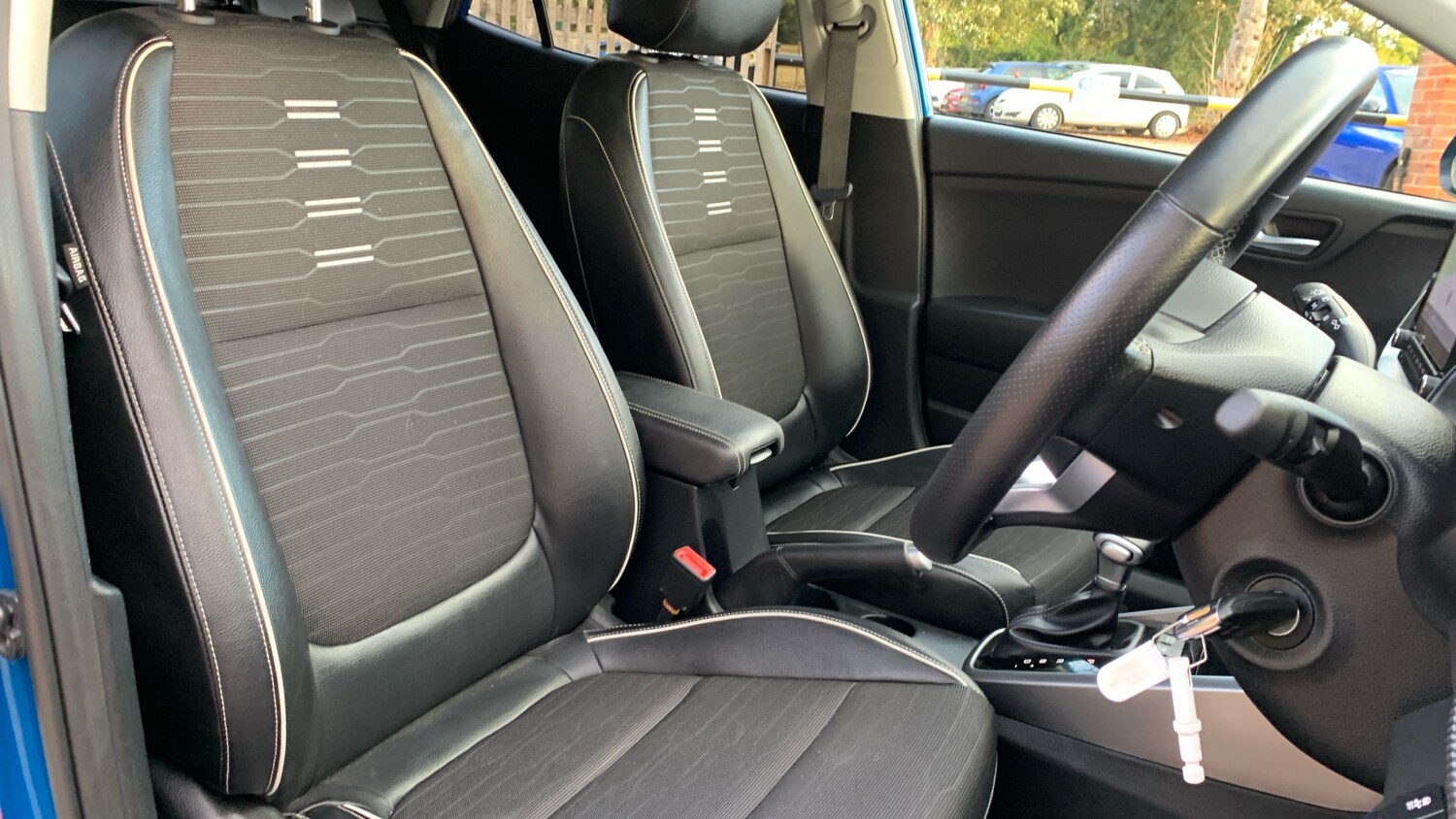 Used Kia Stonic 2022 for sale - 76241069: Photo 42