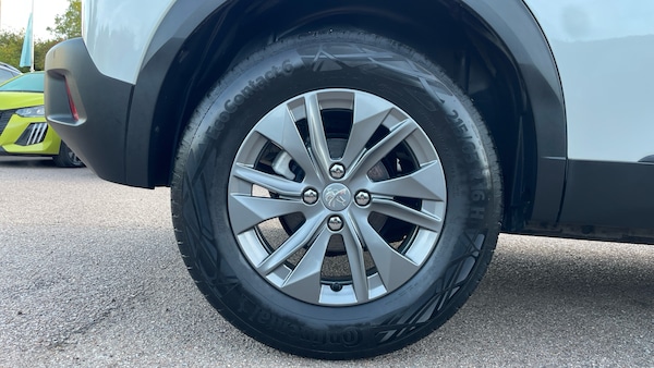 Used Peugeot 2008 2023 for sale - 76175980: Photo 16