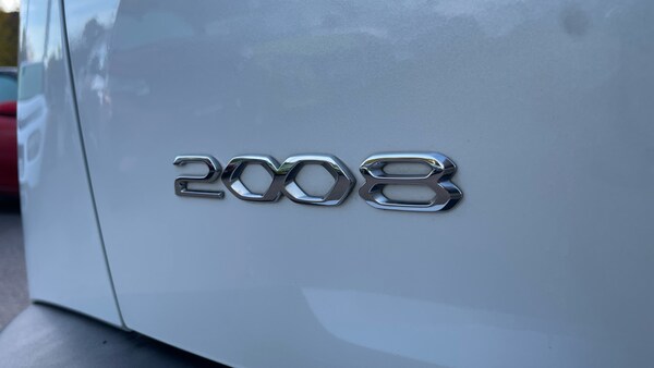 Used Peugeot 2008 2023 for sale - 76175980: Photo 39