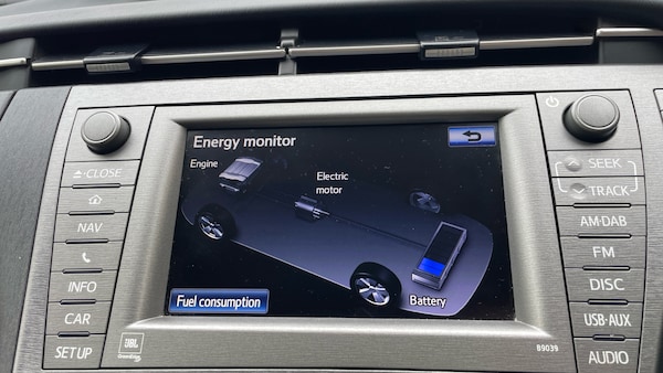 Used Toyota Prius 2015 for sale - 76248413: Photo 31