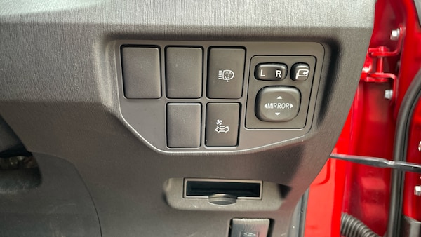 Used Toyota Prius 2015 for sale - 76248413: Photo 37
