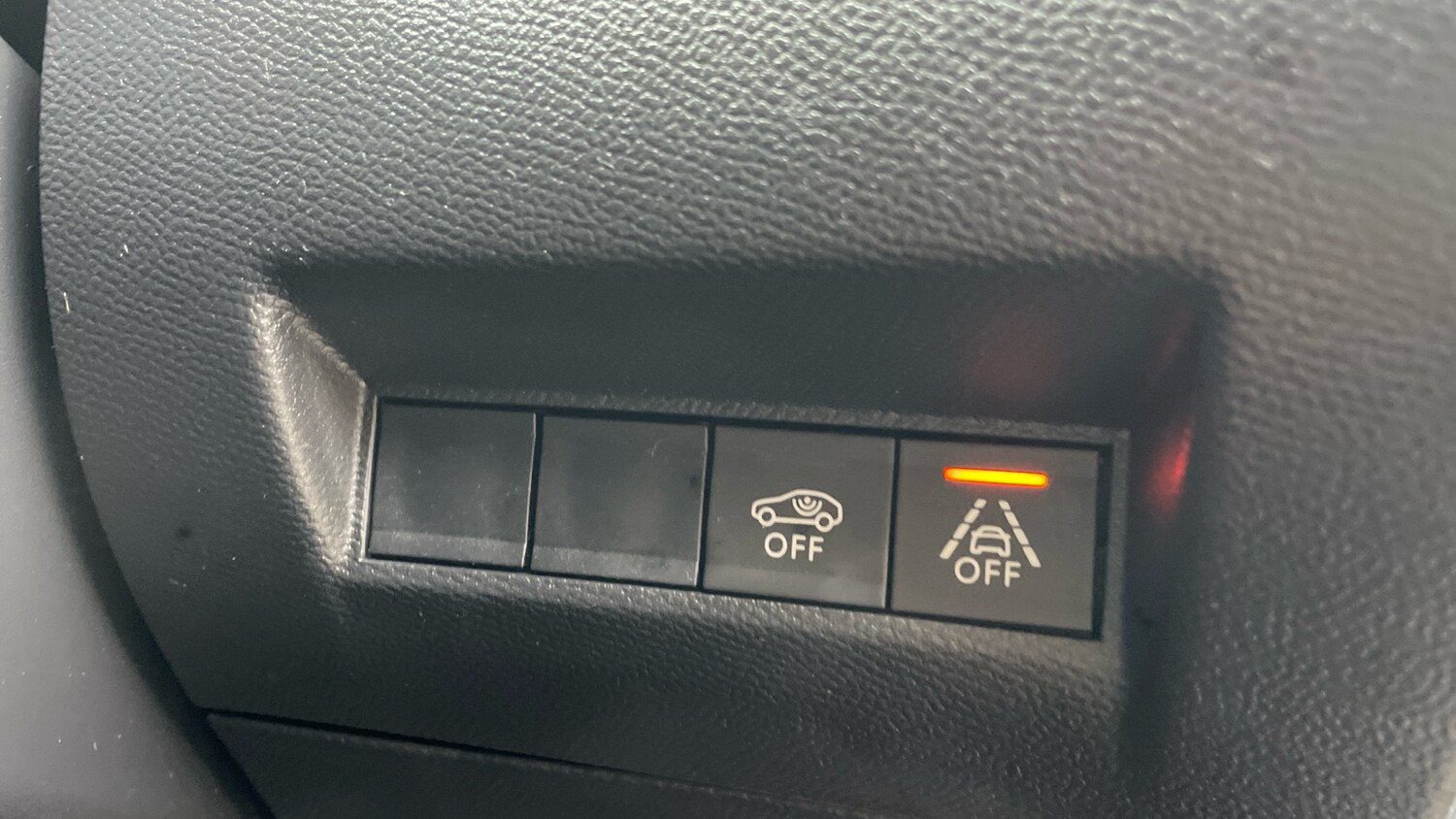 Used Peugeot 2008 2021 for sale - 77427053: Photo 34