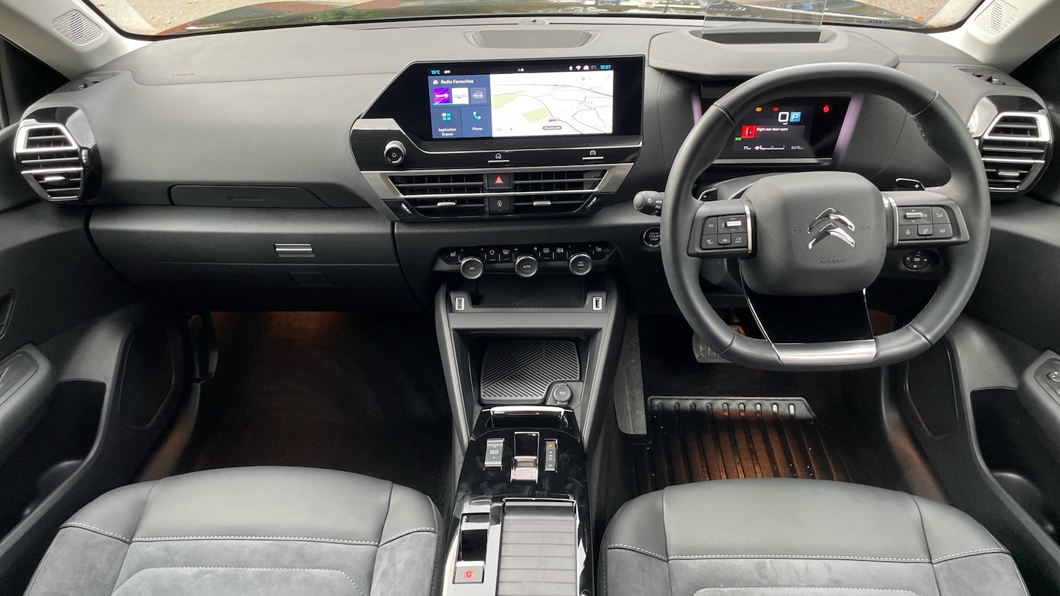 Used Citroen C4 2024 for sale - 76574228: Photo 4