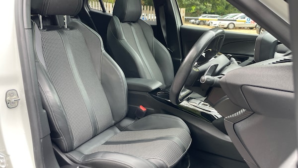 Used Peugeot 2008 2022 for sale - 75992256: Photo 33