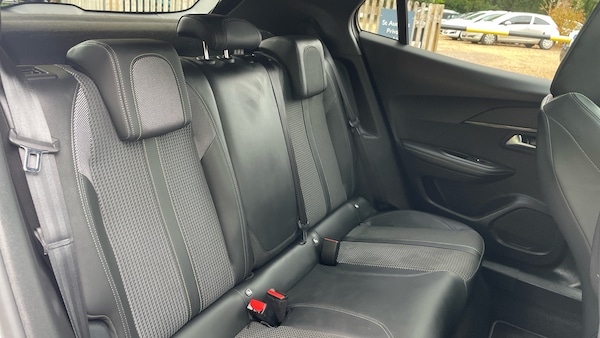 Used Peugeot 2008 2022 for sale - 75992256: Photo 42