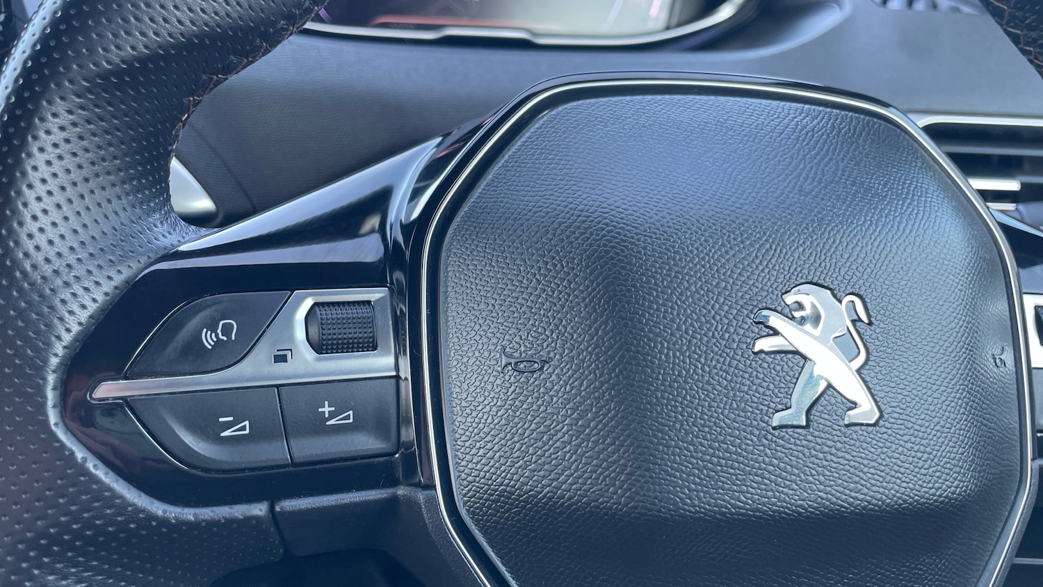 Used Peugeot 5008 2023 for sale - 77770315: Photo 23