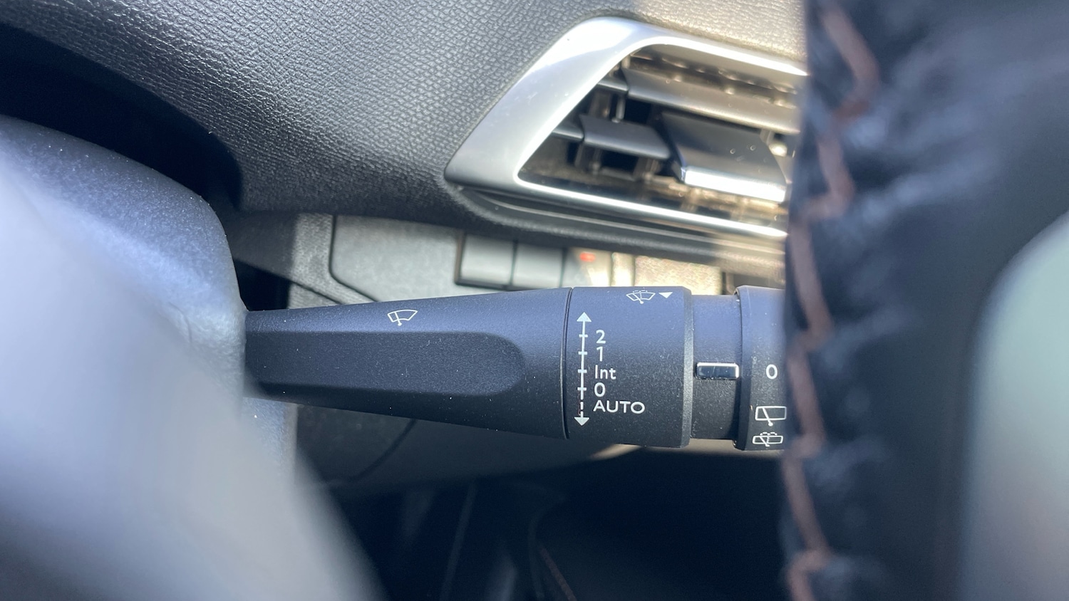 Used Peugeot 5008 2023 for sale - 77770315: Photo 28