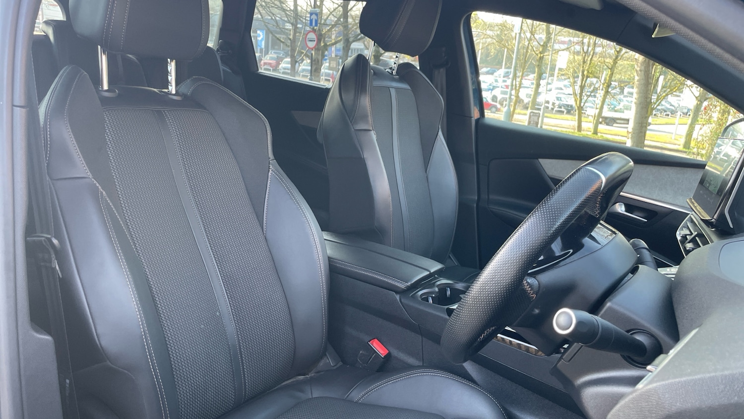 Used Peugeot 5008 2023 for sale - 77770315: Photo 42