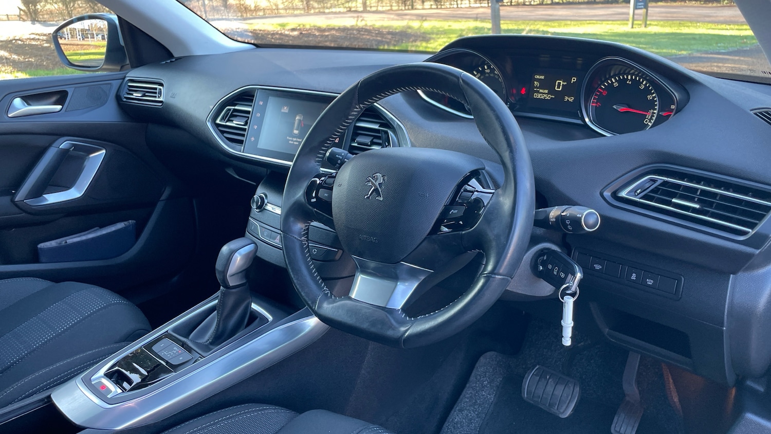 Used Peugeot 308 2016 for sale - 77098837: Photo 12