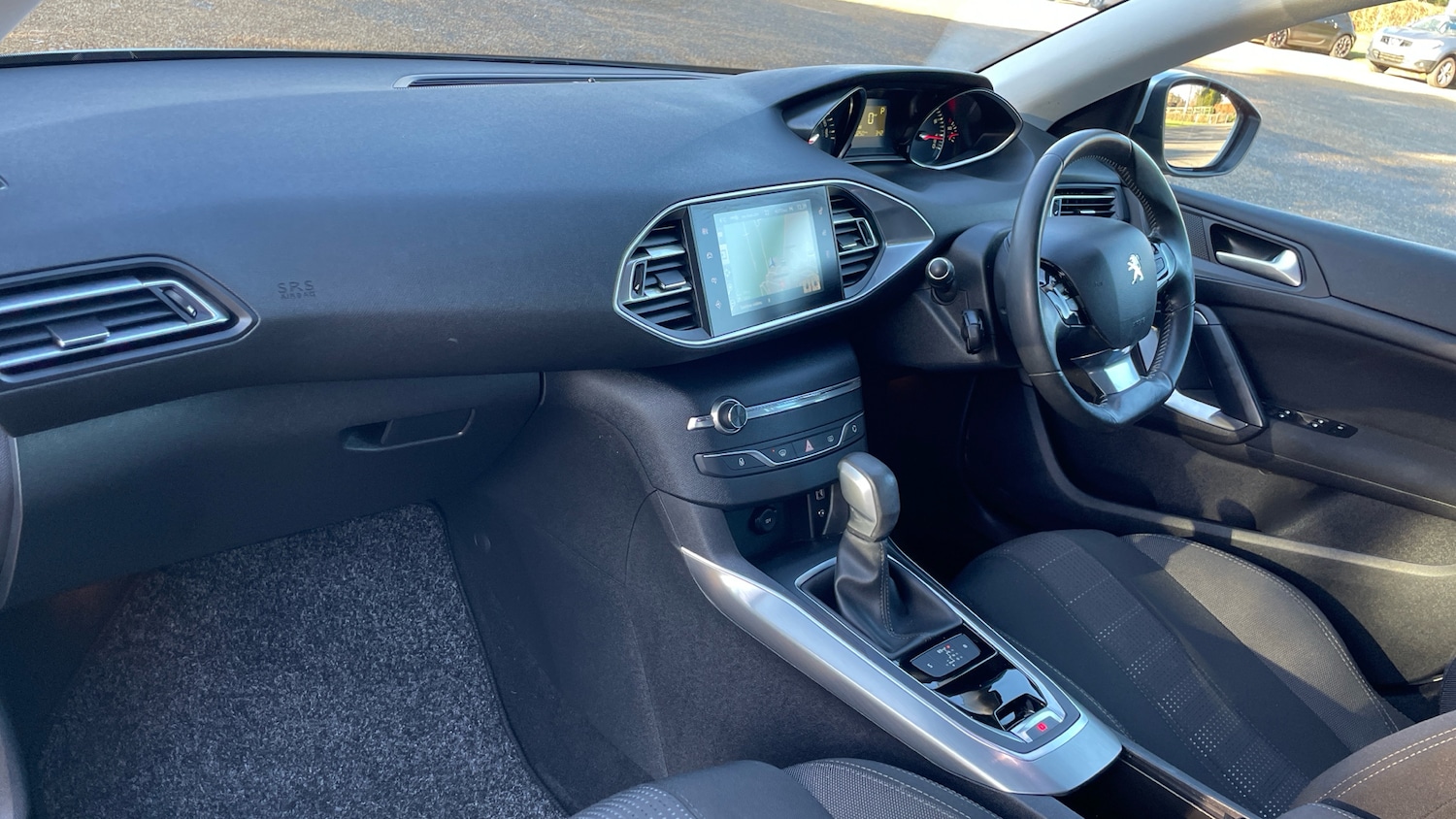 Used Peugeot 308 2016 for sale - 77098837: Photo 13