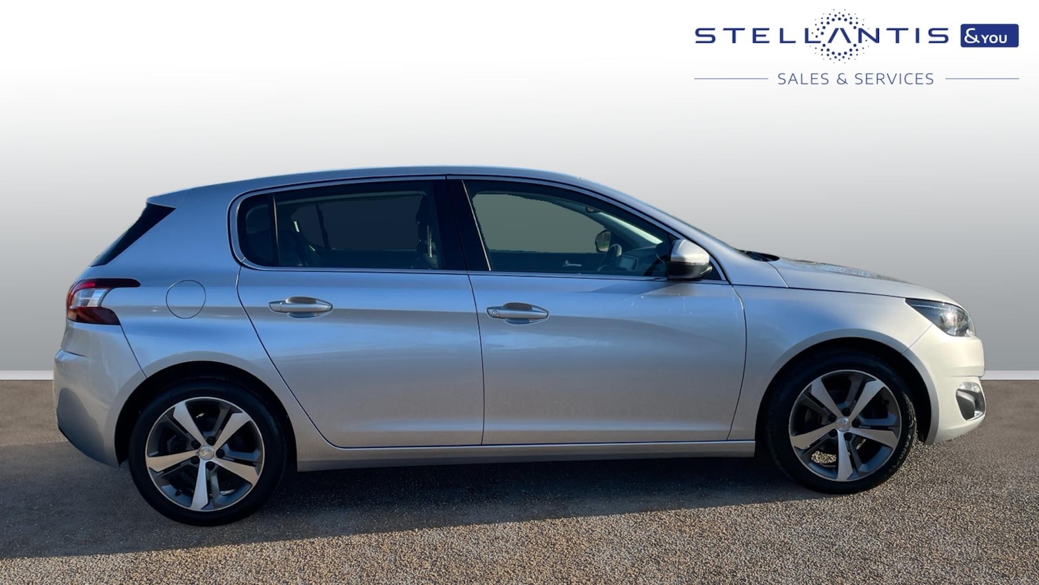 Used Peugeot 308 2016 for sale - 77098837: Photo 2