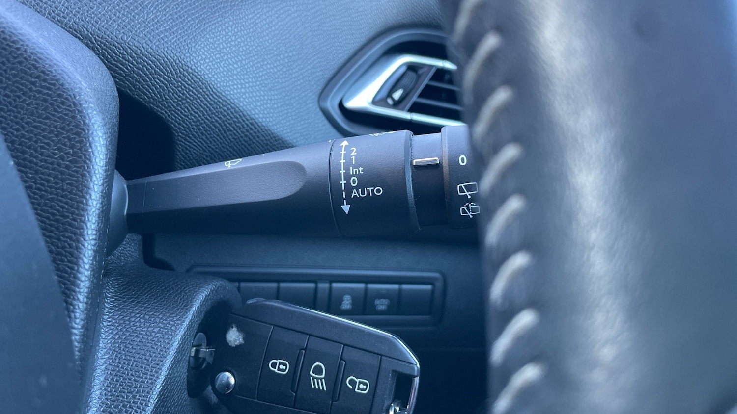 Used Peugeot 308 2016 for sale - 77098837: Photo 29