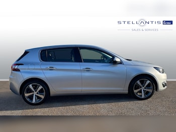 Used Peugeot 308 2016 for sale - 77098837: Photo