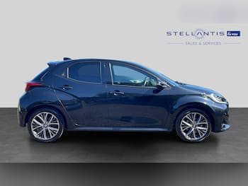 Used Toyota Yaris 2024 for sale - 79742565: Photo