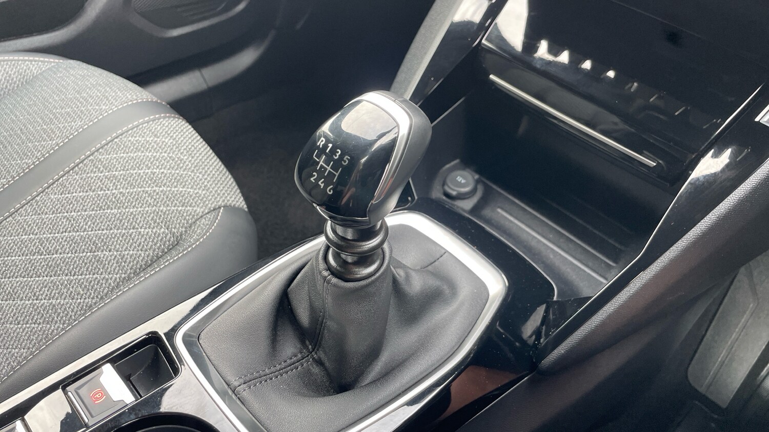 Used Peugeot 2008 2024 for sale - 76061513: Photo 20