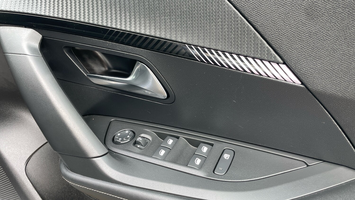 Used Peugeot 2008 2024 for sale - 76061513: Photo 22