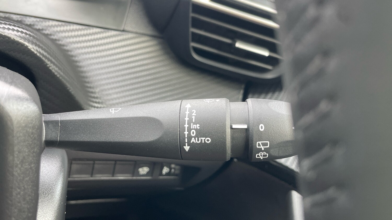 Used Peugeot 2008 2024 for sale - 76061513: Photo 28