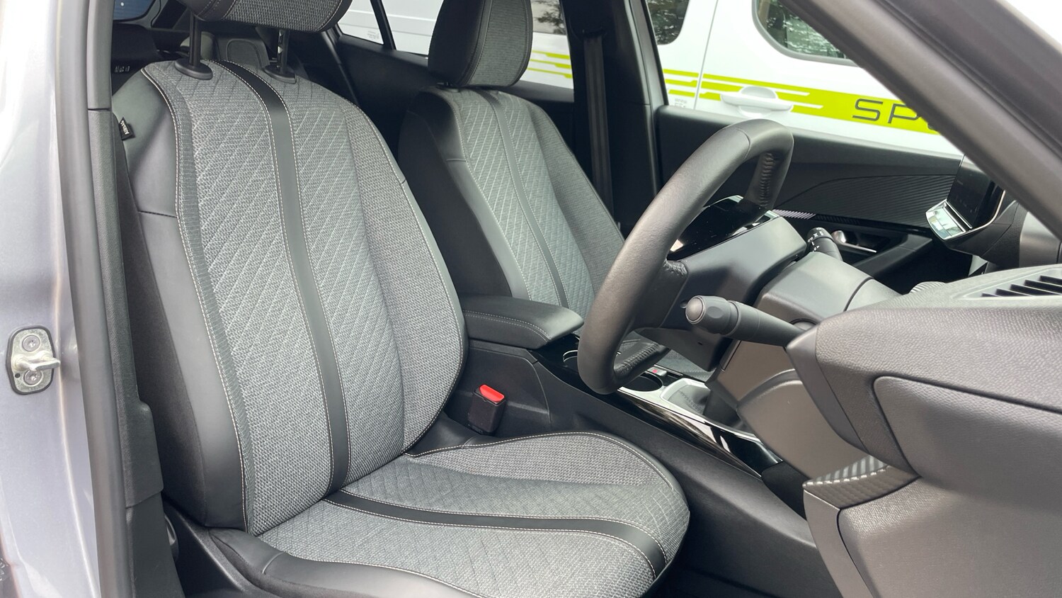 Used Peugeot 2008 2024 for sale - 76061513: Photo 42