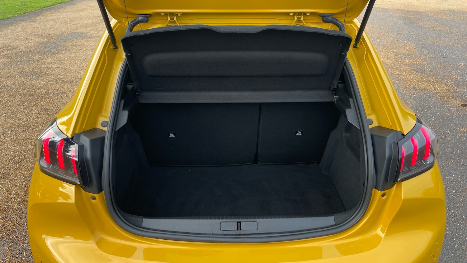 Used Peugeot 208 2023 for sale - 77067395: Photo 19