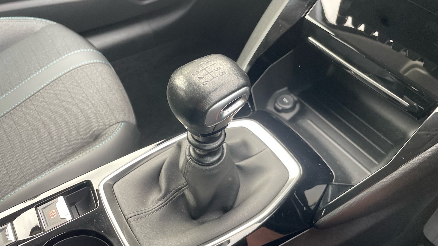 Used Peugeot 208 2023 for sale - 77067395: Photo 20