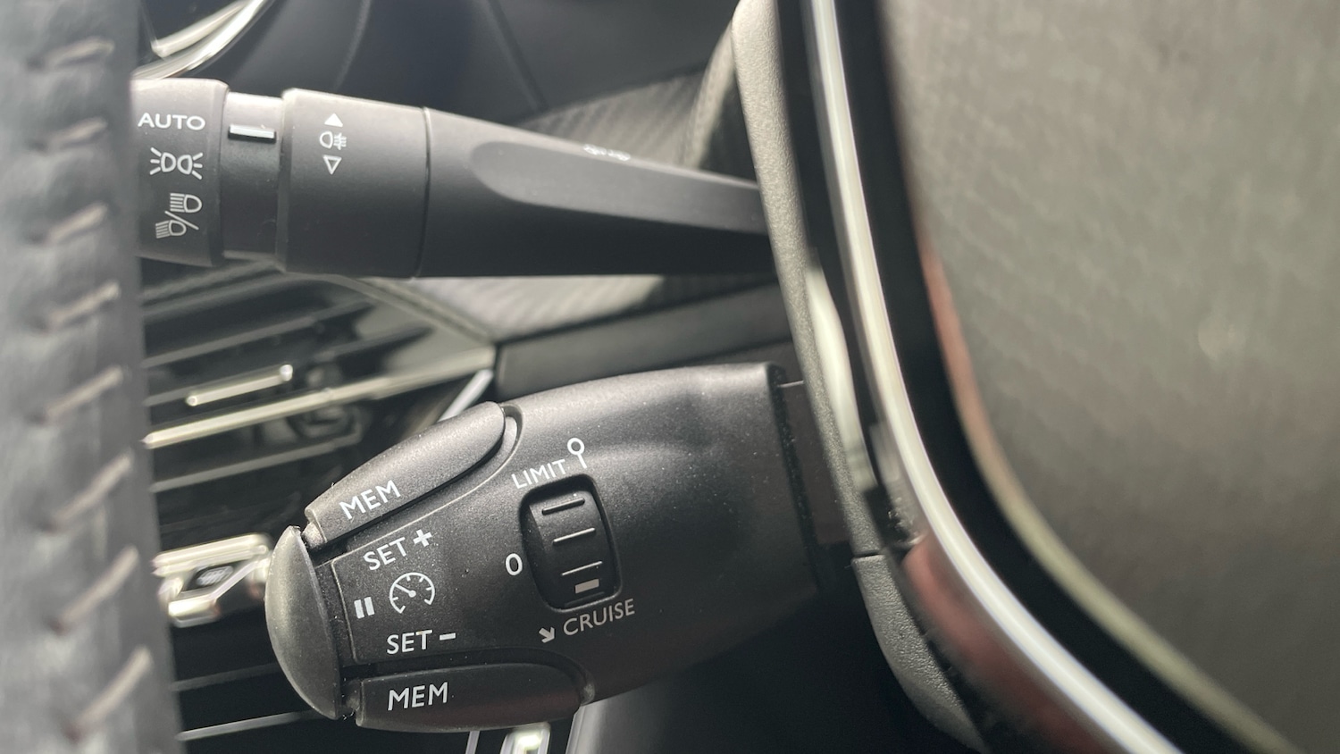 Used Peugeot 208 2023 for sale - 77067395: Photo 27