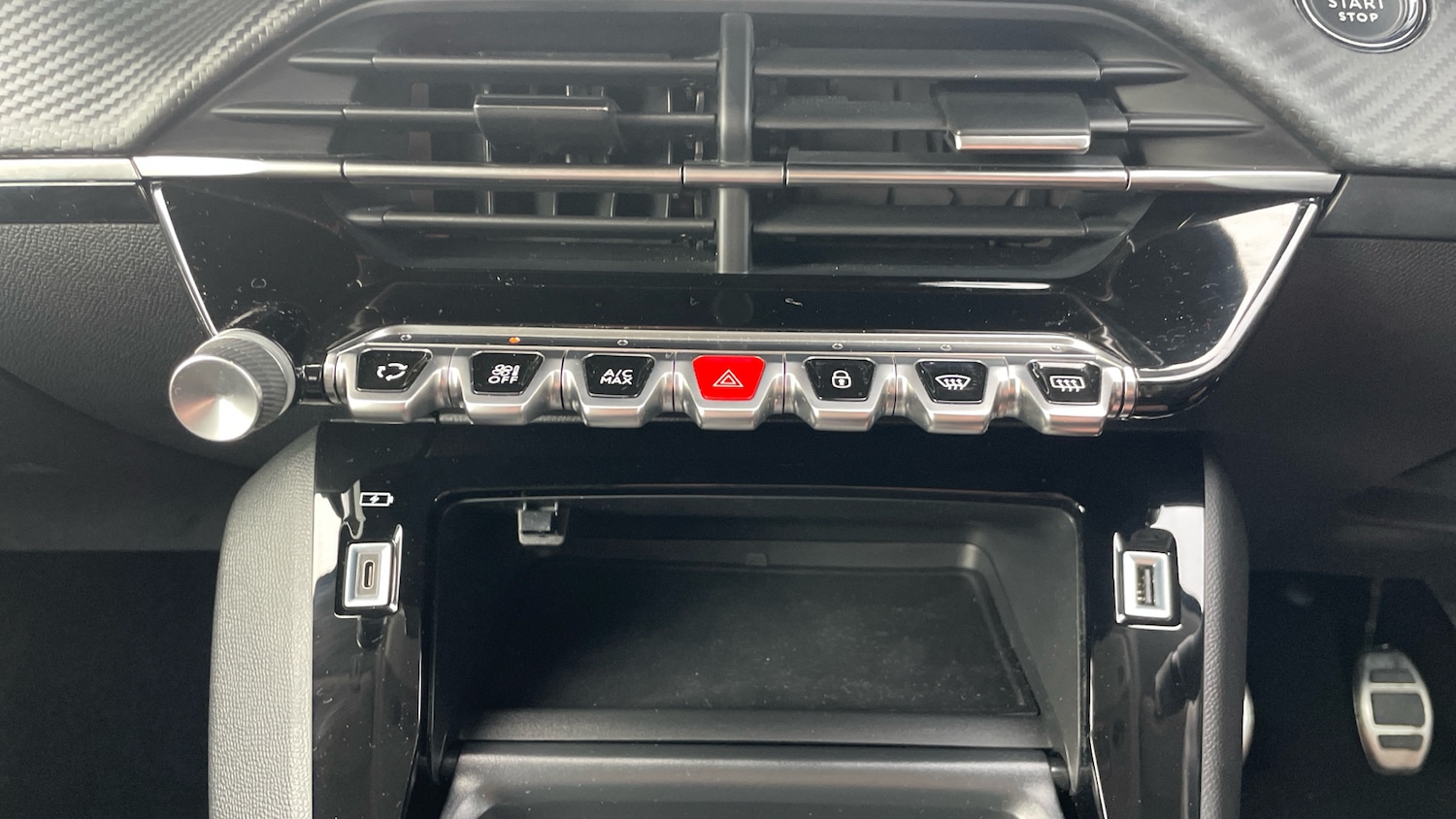 Used Peugeot 208 2023 for sale - 77067395: Photo 38