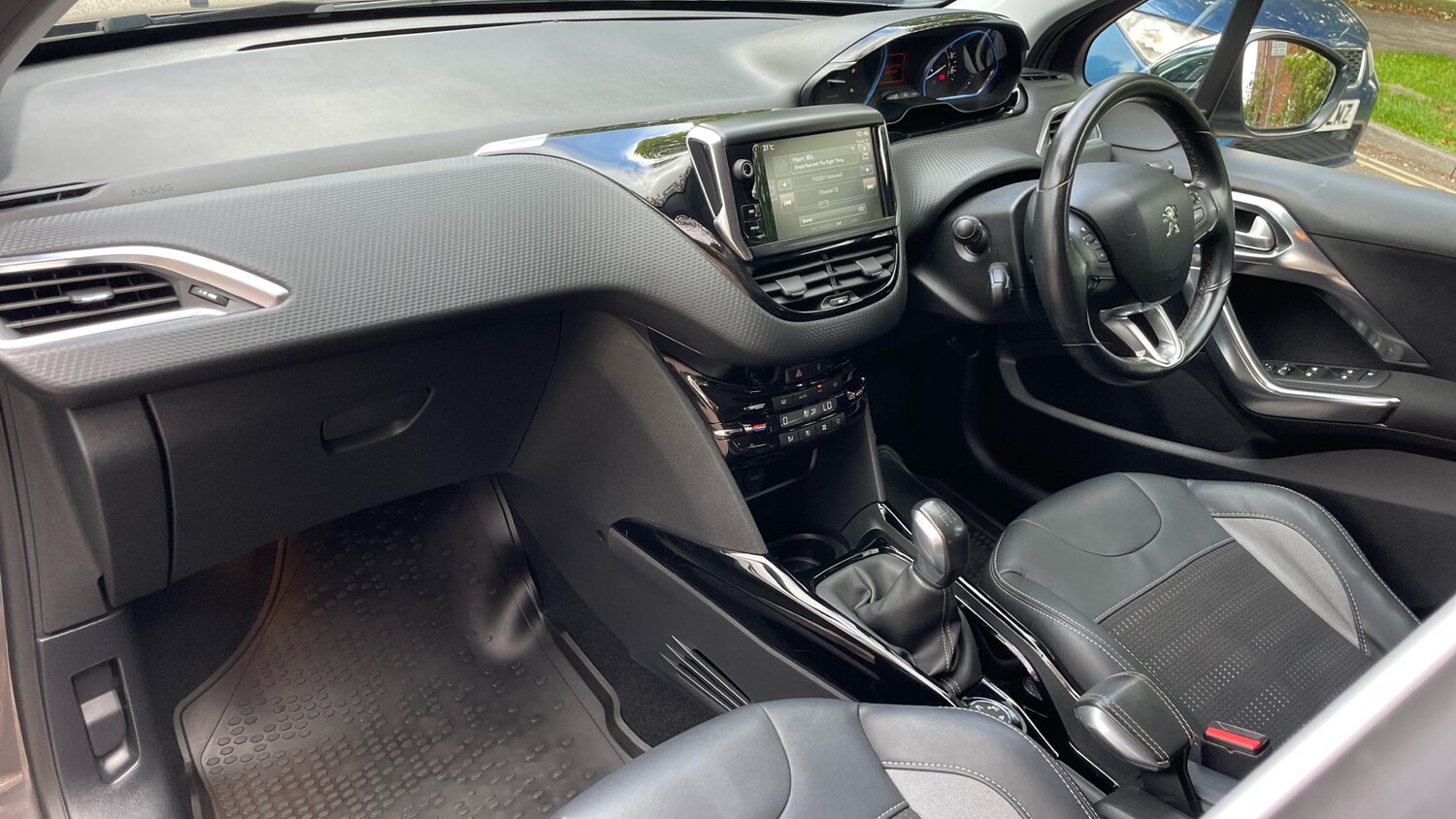 Used Peugeot 2008 2016 for sale - 76338265: Photo 12