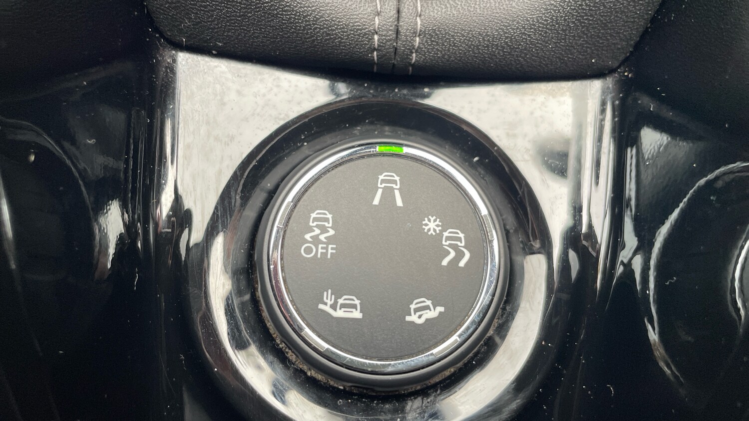 Used Peugeot 2008 2016 for sale - 76338265: Photo 36