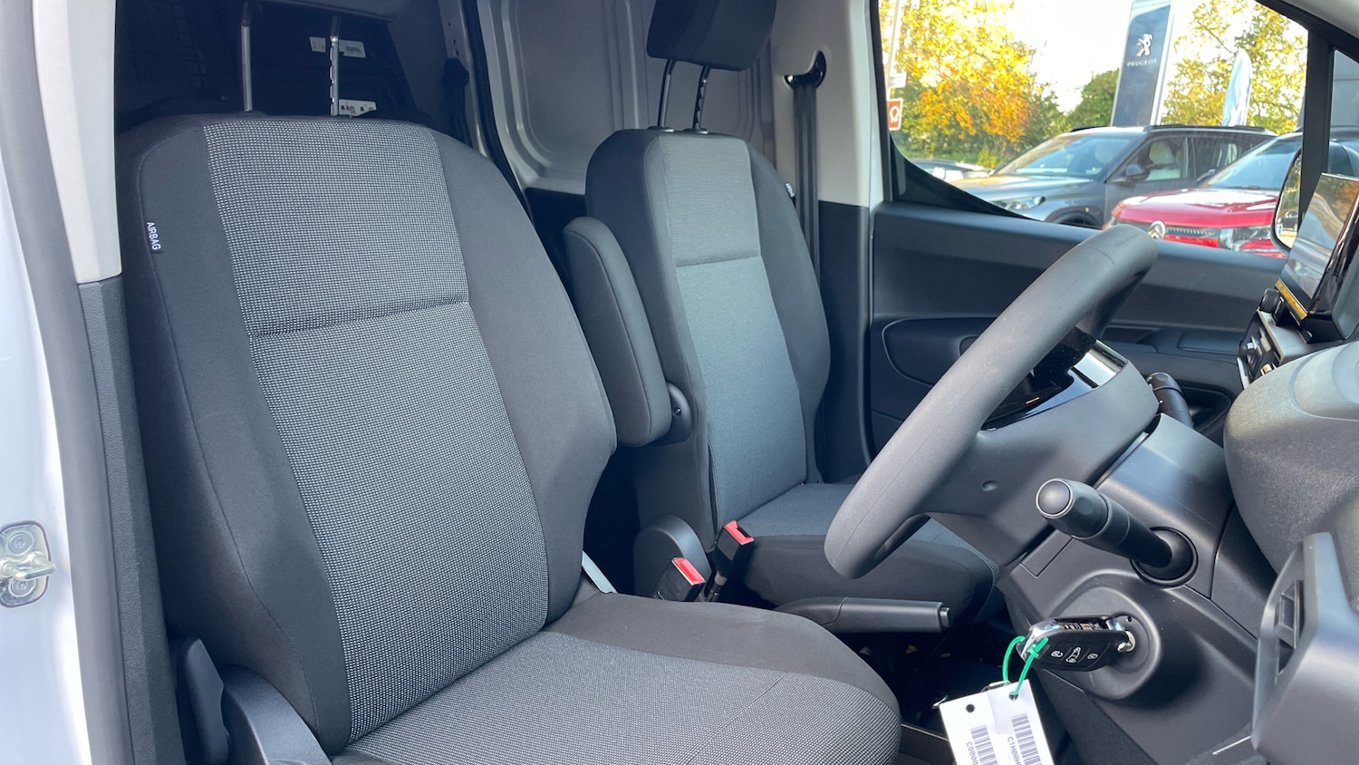 Used Peugeot Partner 2025 for sale - 76458446: Photo 42