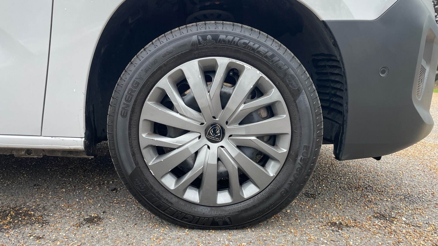 Used Peugeot Partner 2024 for sale - 77412843: Photo 17