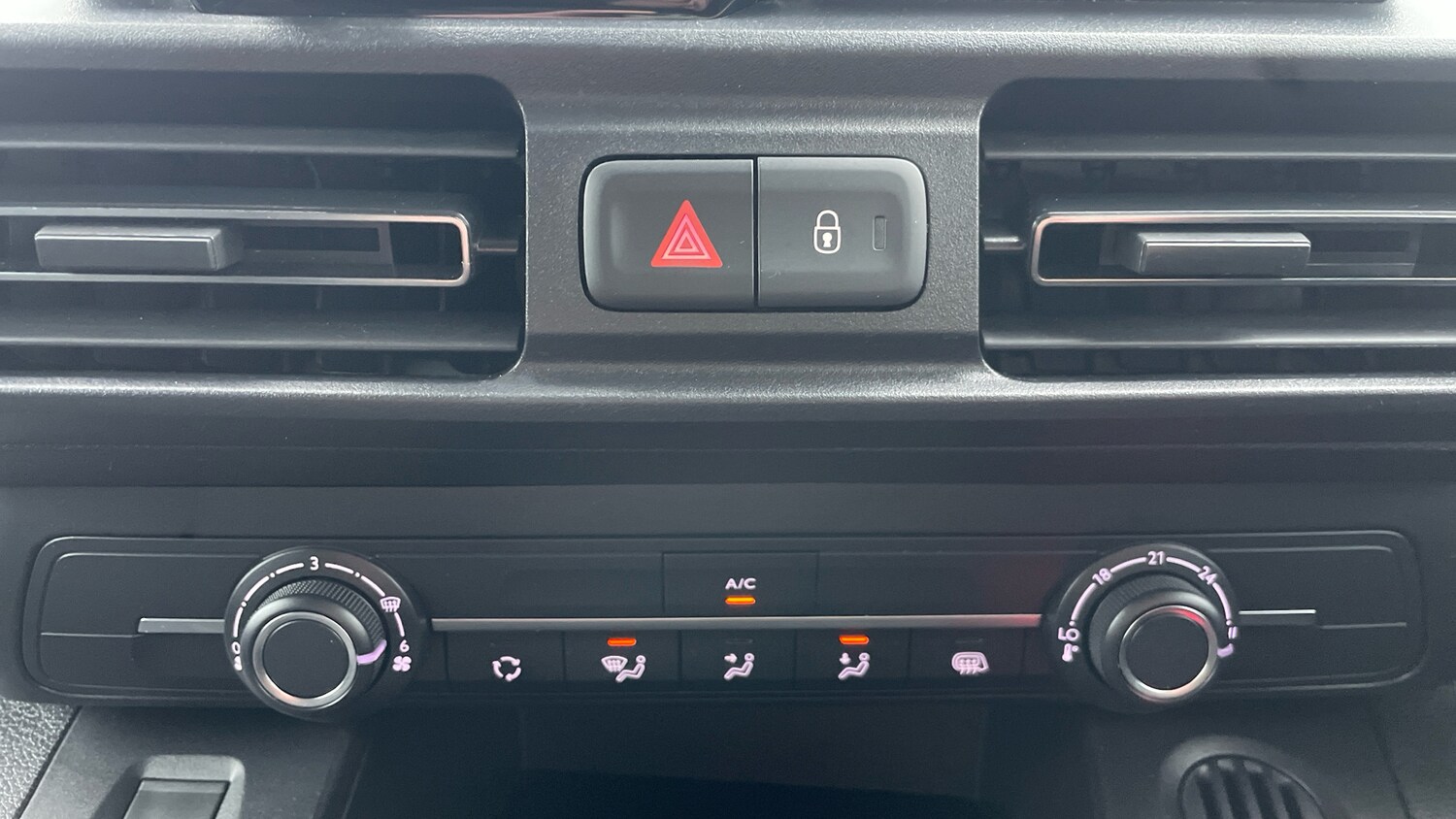 Used Peugeot Partner 2024 for sale - 77412843: Photo 37