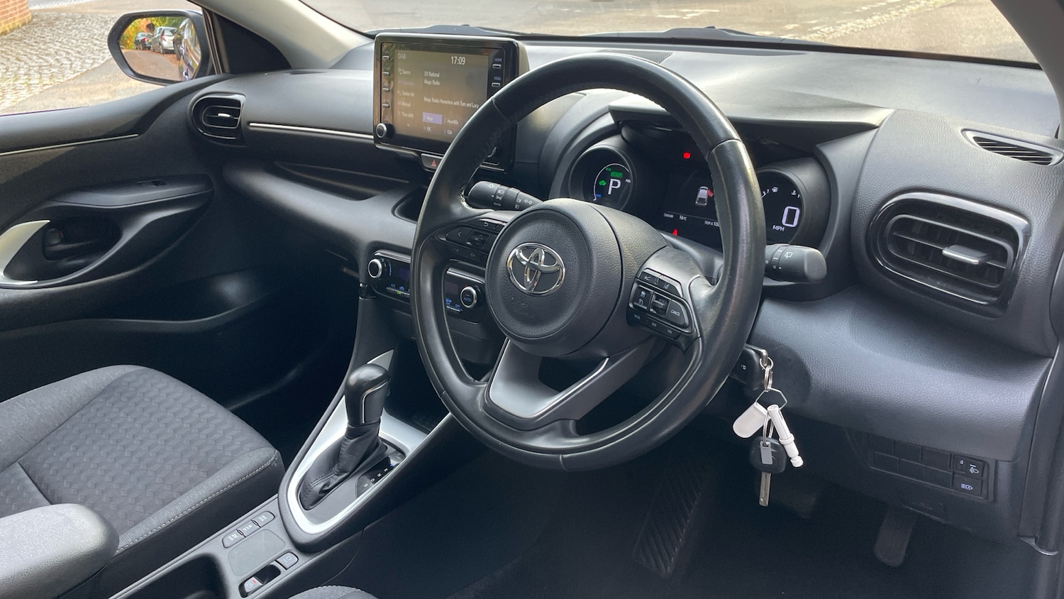 Used Toyota Yaris 2020 for sale - 76154047: Photo 11