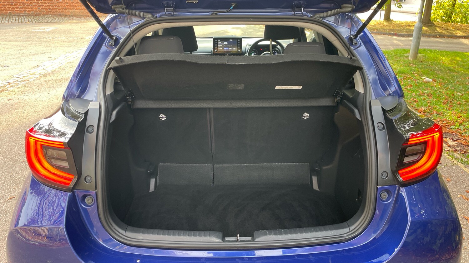 Used Toyota Yaris 2020 for sale - 76154047: Photo 19