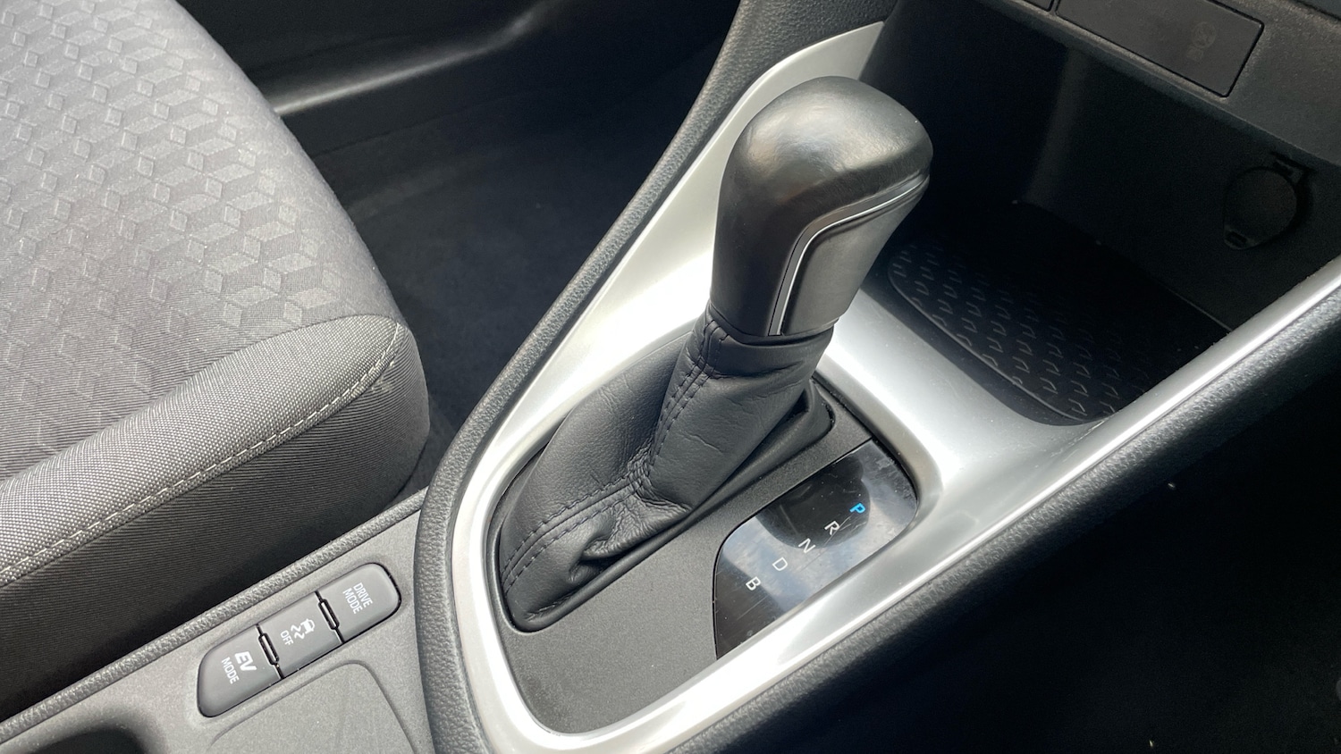 Used Toyota Yaris 2020 for sale - 76154047: Photo 20