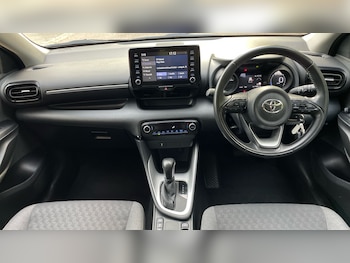 Used Toyota Yaris 2020 for sale - 76154047: Photo 4