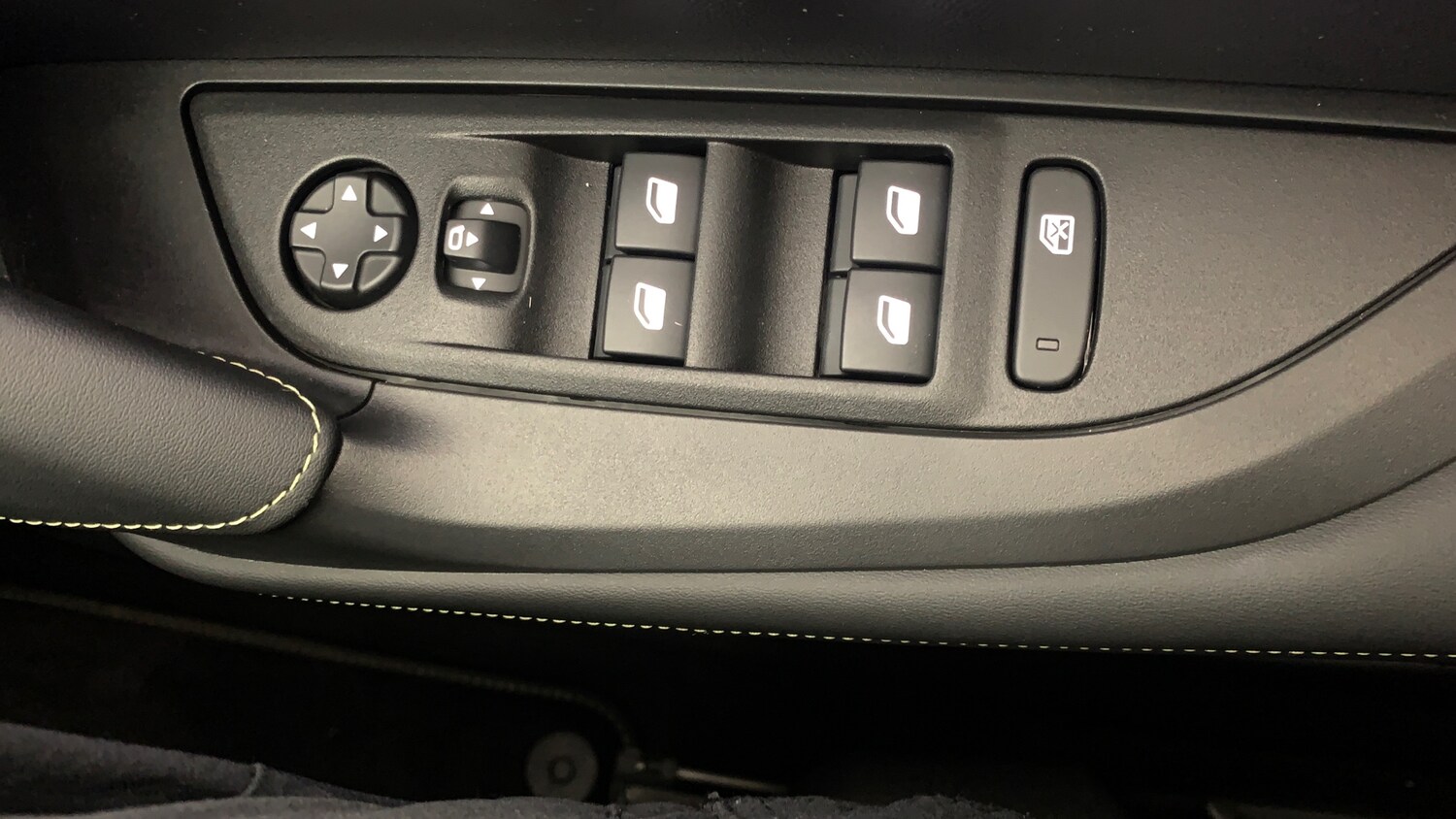 Used Peugeot 2008 2025 for sale - 78008356: Photo 38