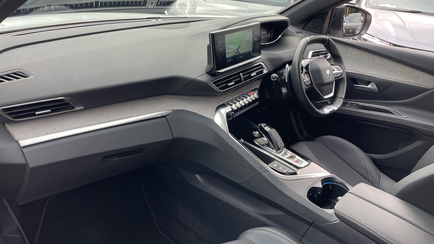 Used Peugeot 3008 2023 for sale - 76216459: Photo 12