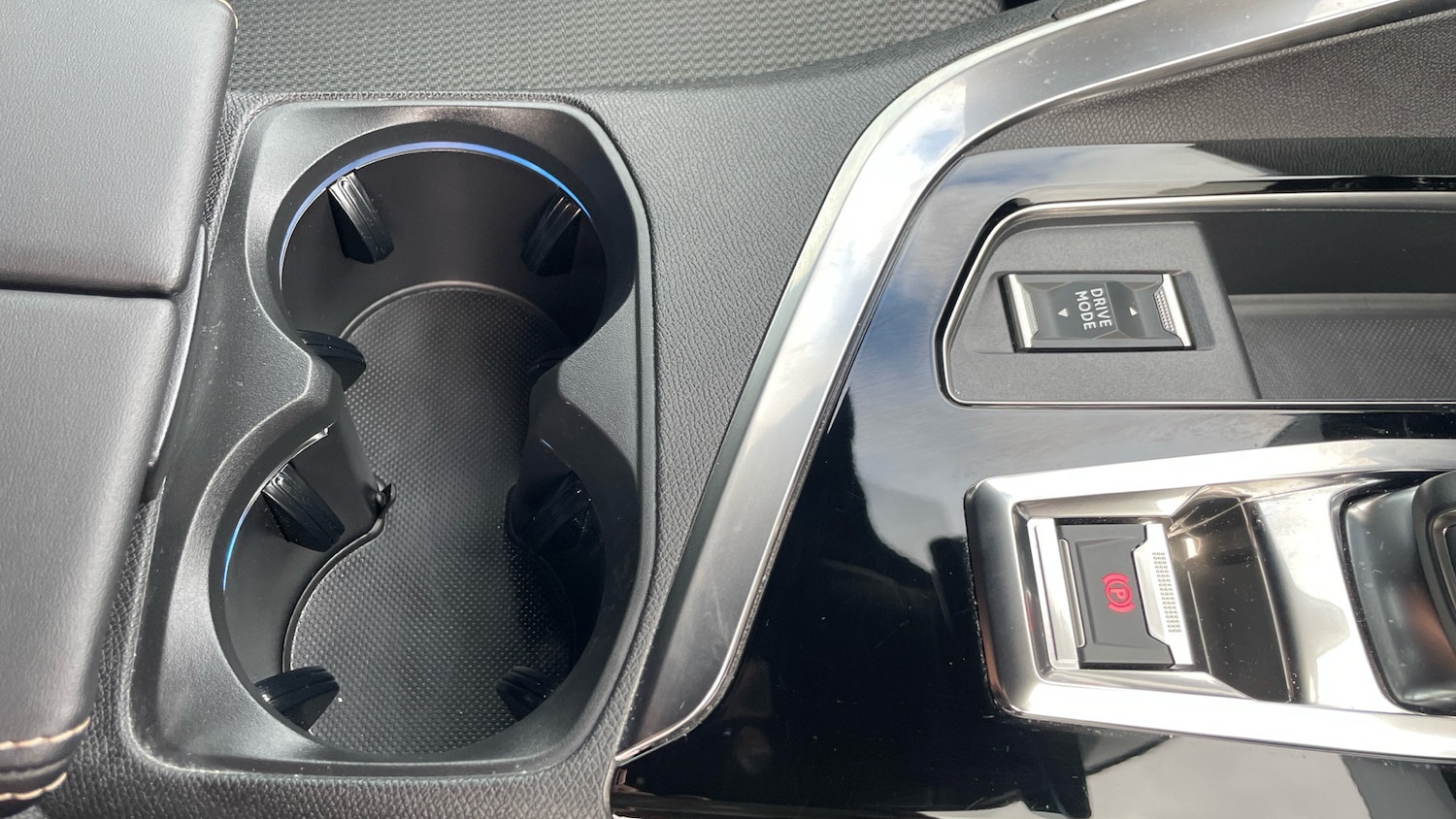 Used Peugeot 3008 2023 for sale - 76216459: Photo 21