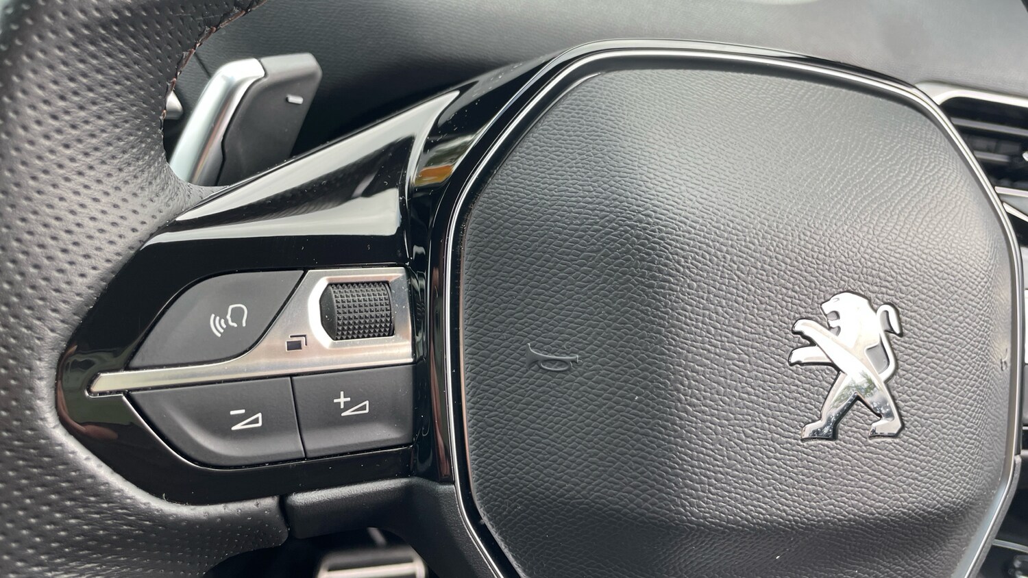 Used Peugeot 3008 2023 for sale - 76216459: Photo 23