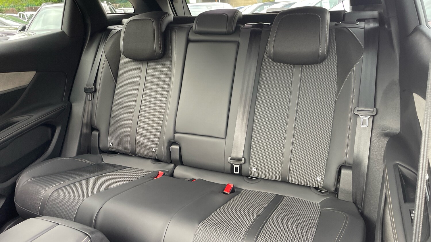 Used Peugeot 3008 2023 for sale - 76216459: Photo 25