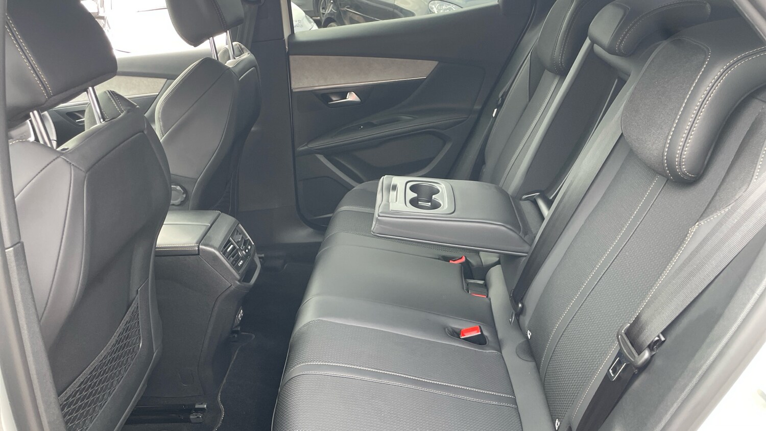 Used Peugeot 3008 2023 for sale - 76216459: Photo 33